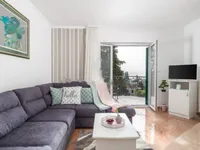 Недвижимость Двухкомнатная квартира Центр: 1