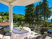 Недвижимость Двухкомнатная квартира Центр: 2