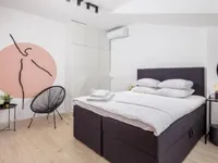 Недвижимость Трехкомнатная квартира, центр: 15