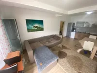 Недвижимость Трехкомнатная квартира, центр: 9