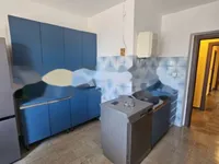 Недвижимость Четырехкомнатная квартира, Центр: 9