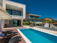 Недвижимость Семейный дом 247 м² в Центре: 1