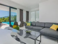 Недвижимость Новое семейное жилье в центре: 3