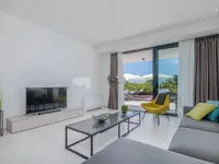 Недвижимость Новое семейное жилье в центре: 4