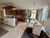 Недвижимость Трехкомнатная квартира центр: 5