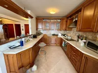 Недвижимость Трехкомнатная квартира центр: 6