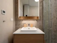 Недвижимость Двухкомнатная квартира в центре: 13