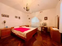 Недвижимость Двухкомнатная квартира, Центр: 3