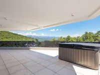 Недвижимость Четырехкомнатная квартира в Центре, Опатия: 2