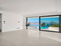 Недвижимость Четырехкомнатная квартира, Центр, Опатия: 2