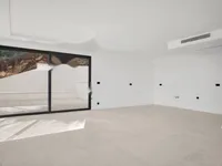 Недвижимость Четырехкомнатная квартира, Центр, Опатия: 15