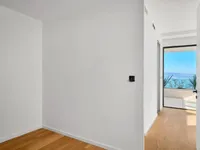 Недвижимость Четырехкомнатная квартира, Центр, Опатия: 24