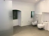 Недвижимость Трехкомнатная квартира в центре: 6