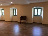 Недвижимость Трехкомнатная квартира в центре: 9