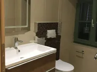 Недвижимость Трехкомнатная квартира в центре: 12