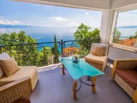 Недвижимость Четырехкомнатная квартира: 1