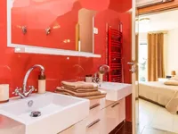 Недвижимость Четырехкомнатная квартира: 25