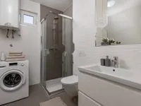 Недвижимость Трехкомнатная квартира в центре: 20