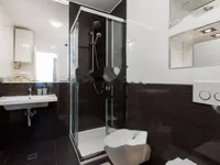 Недвижимость Трехкомнатная квартира в центре: 24