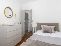 Недвижимость Трехкомнатная квартира Центр: 23