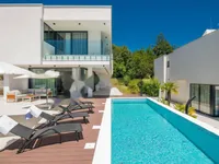 Недвижимость Новое жилье в центре Опатии: 3