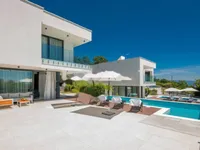 Недвижимость Новое жилье в центре Опатии: 6