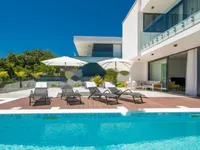 Недвижимость Новое жилье в центре Опатии: 8