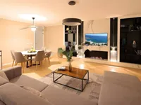 Недвижимость Трехкомнатный Квартира Центр: 2