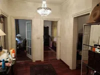 Недвижимость Трехкомнатная квартира Центр: 8