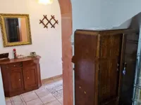 Недвижимость Двухкомнатная квартира в центре: 13