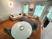 Недвижимость Двухкомнатная квартира, Центр: 1