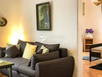 Недвижимость Трехкомнатная квартира в центре: 13