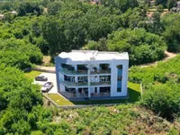 Недвижимость Квартира с тремя комнатами в центре Опатии: 2