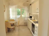 Недвижимость Двухкомнатная квартира, Центр: 6