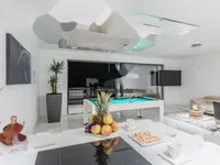 Недвижимость Семейный дом 210 м², Центр: 5