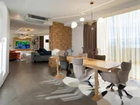 Недвижимость Четырехкомнатная квартира, Центр, Опатия: 6