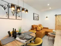 Недвижимость Двухкомнатная квартира, центр: 4