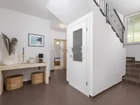 Недвижимость Семейный дом 270 м², Запад: 19