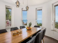 Недвижимость Семейный дом 270 м², Запад: 20