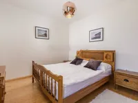 Недвижимость Семейный дом 270 м², Запад: 33