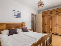 Недвижимость Семейный дом 270 м², Запад: 34