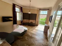 Недвижимость Трехкомнатная квартира, Центр: 1