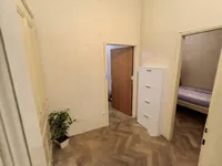 Недвижимость Трехкомнатная квартира, Центр: 10