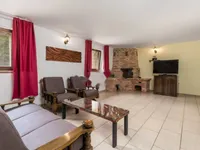 Недвижимость Семейный дом 480 м², Запад: 12