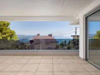 Недвижимость Трехкомнатная квартира 95 м²: 8