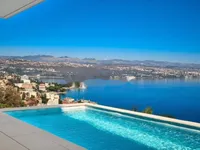 Недвижимость Четырехкомнатная квартира Центр: 4