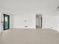 Недвижимость Четырехкомнатная квартира Центр: 13