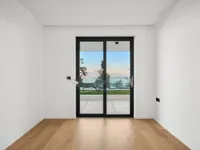 Недвижимость Четырехкомнатная квартира Центр: 15