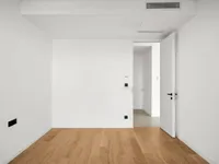 Недвижимость Четырехкомнатная квартира Центр: 18