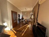 Недвижимость Трехкомнатная квартира Центр: 2